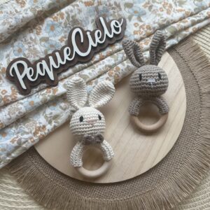 Sonajero de ganchillo “Conejo”